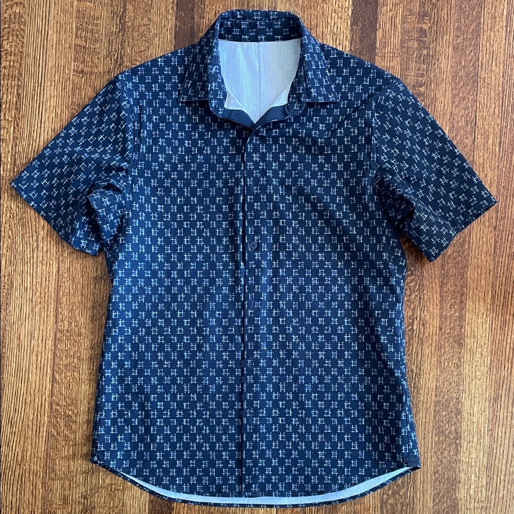 Lululemon Athletica Blue Casual Button Down Shirt
